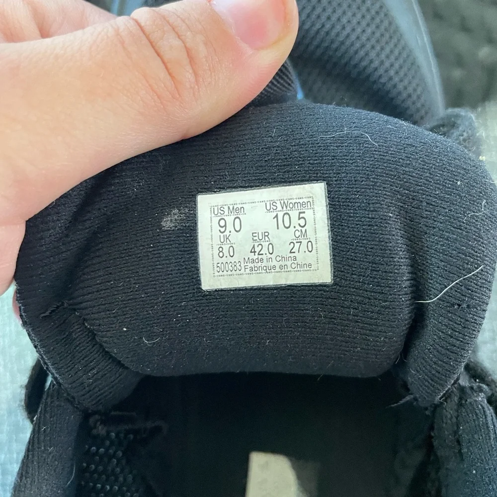 Vans Men's Black Ultrarange Sneakers - Picture 4 of 4